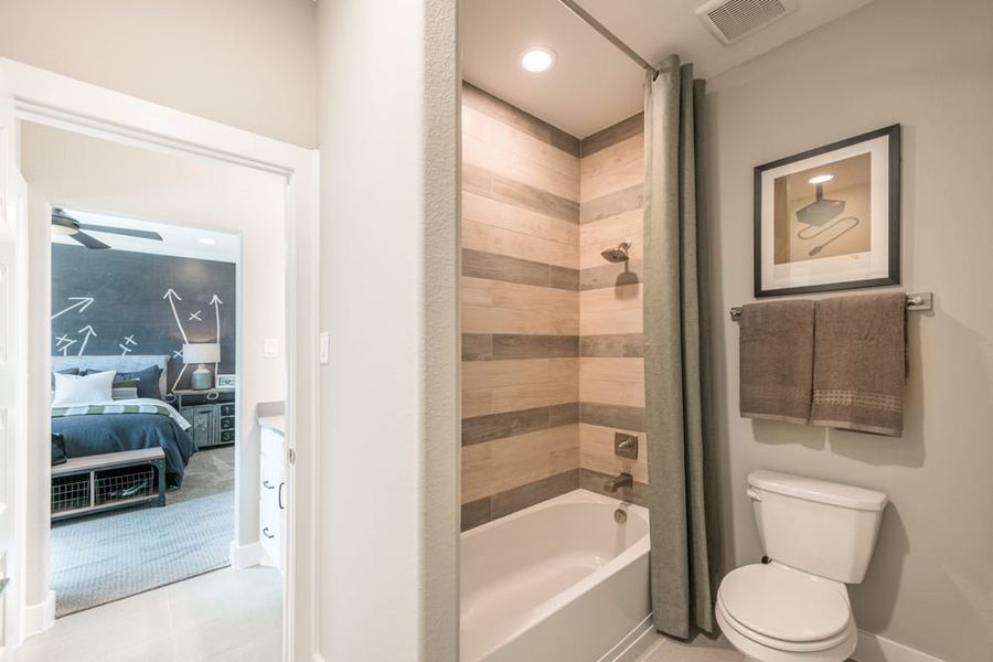 Representative furnished interior of a home built from the Sauvignon by Tri Pointe Homes in The Estates at James Lane, Fulshear (Image 28).