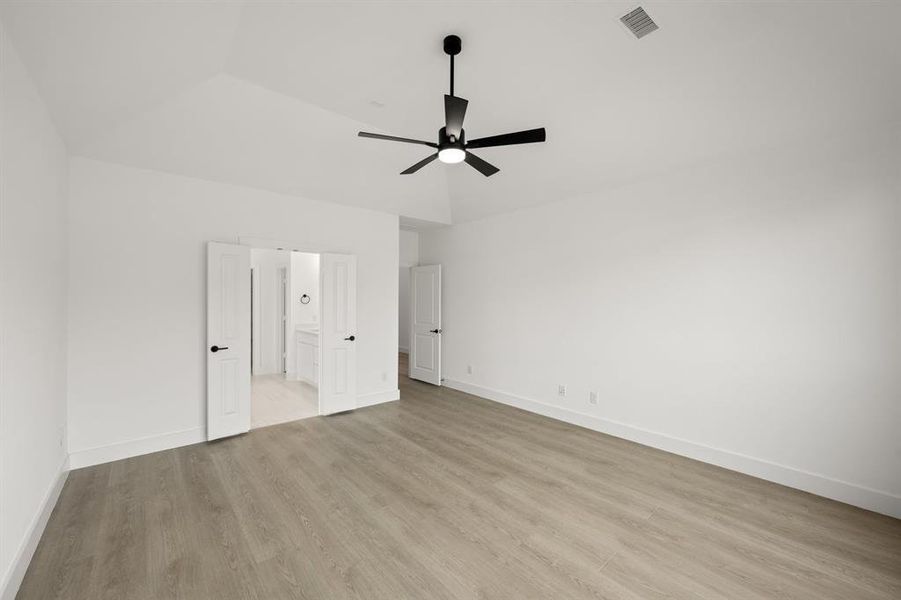 Spacious, unfurnished interior of a new home in Westside Preserve, Midlothian (Image 31).