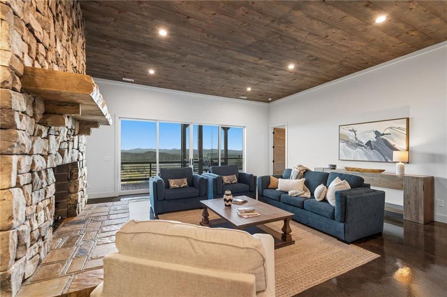 Exterior details and patio area of a home in , Mineral Bluff (Image 34).