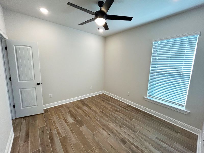 Spacious, unfurnished interior of a new home in Natureview, Freeport (Image 23).