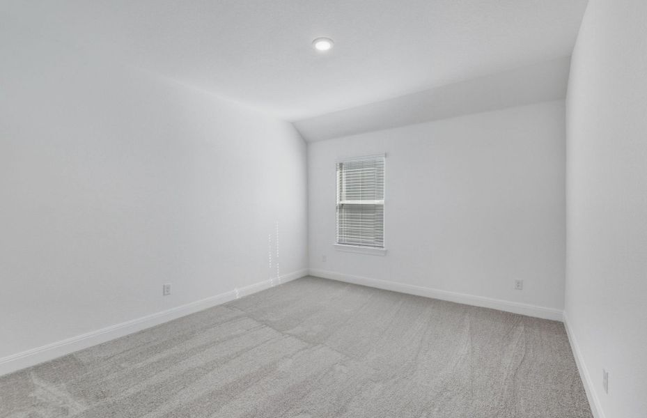 Spacious, unfurnished interior of a new home in Santa Rita Ranch, Liberty Hill (Image 37).