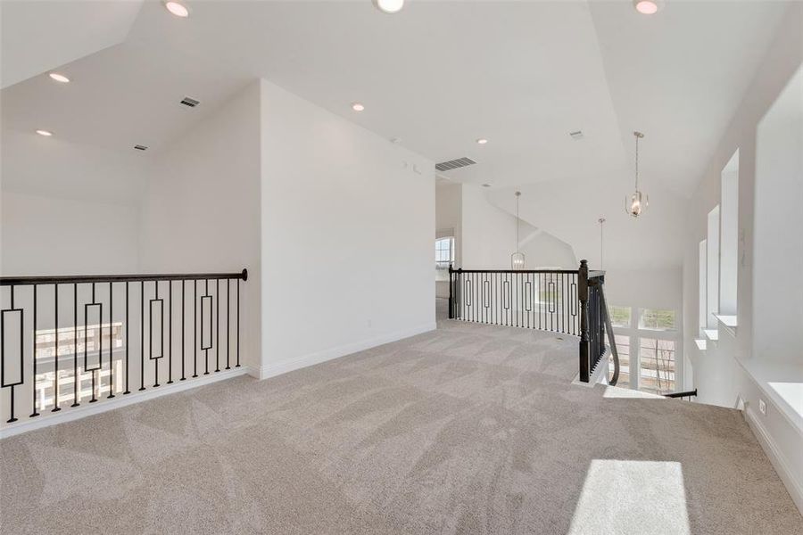 Spacious, unfurnished interior of a new home in Trails at Cottonwood Creek, Rowlett (Image 18).