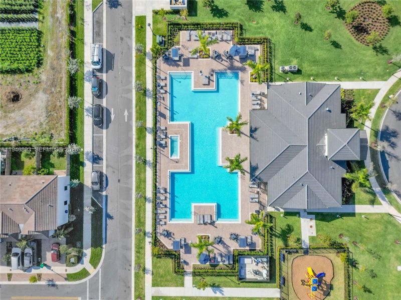 Community amenities in , Homestead (Image 22).