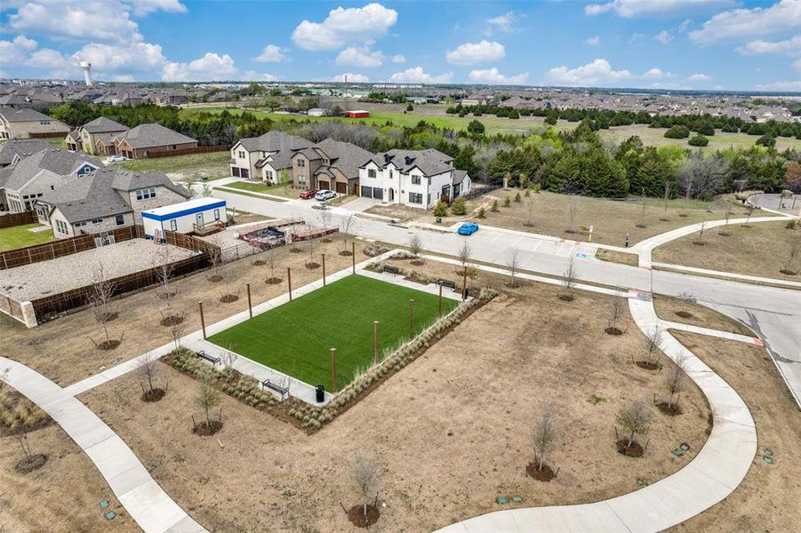 Birds eye view of property