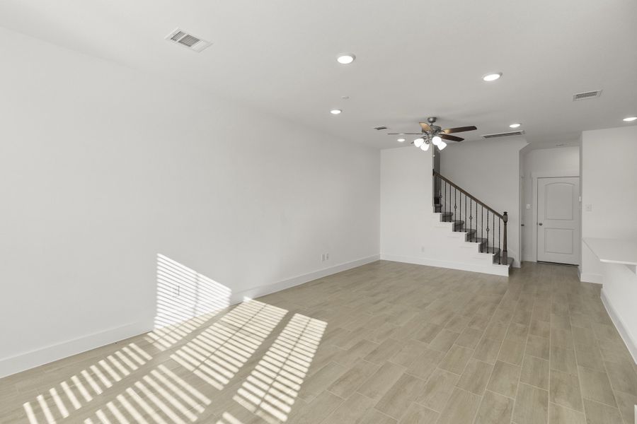 2227 Seven Oaks Boulevard - Bldg 10