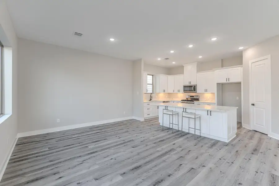 Image 43 of a home in .