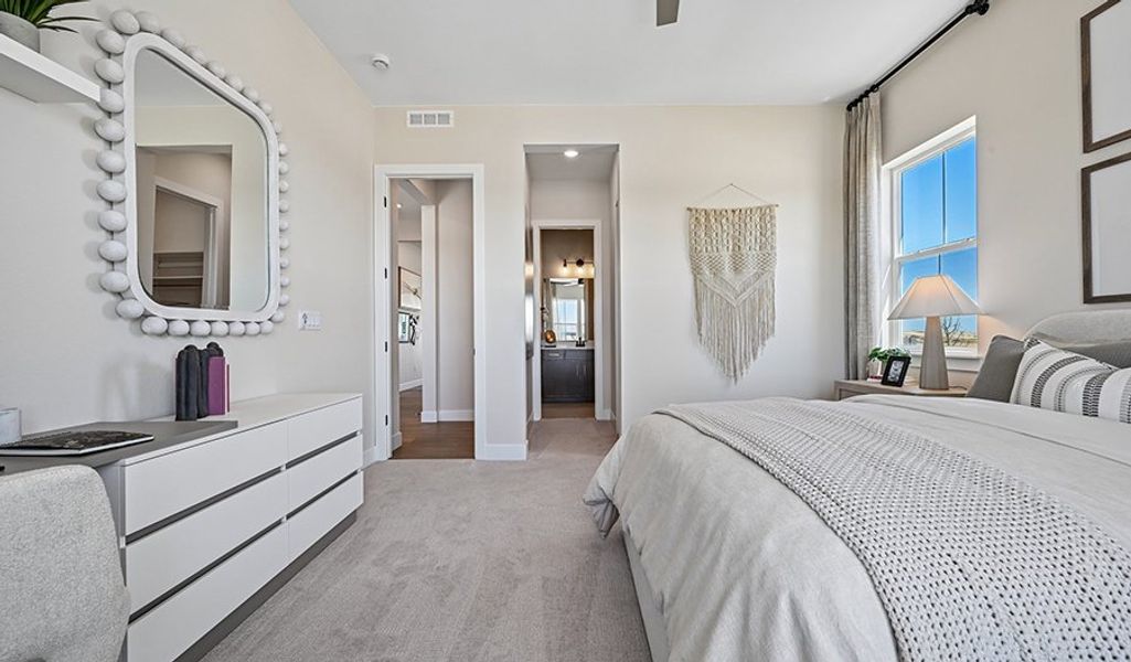 Darius-D786-Legacy Bedroom