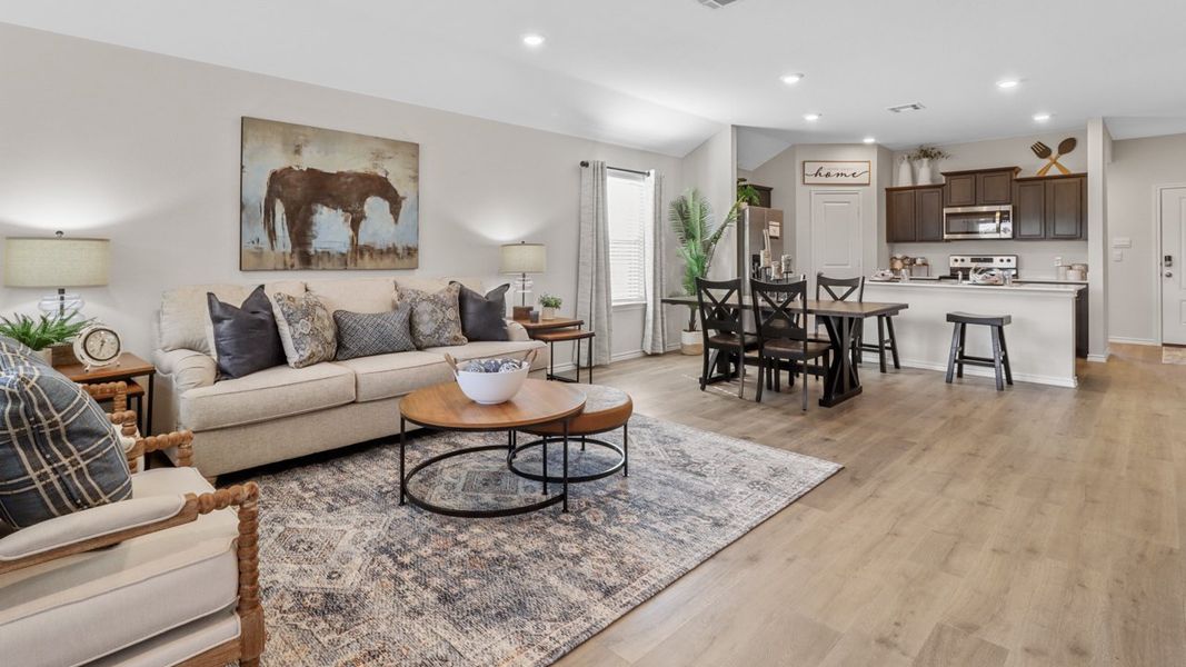 Representative furnished interior of a home built from the X40E Elgin by D.R. Horton in River Oaks at Sawmill, Chandler (Image 21).