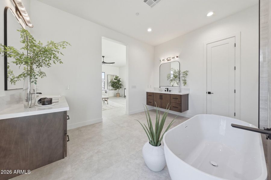 B (20) Model Owner's Bath B (20) Model Owner's Bath