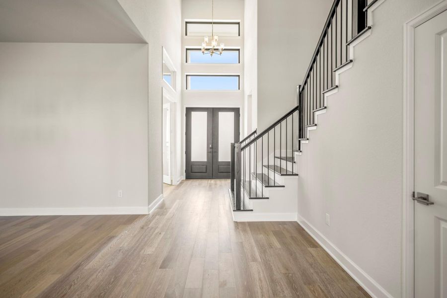 Spacious, unfurnished interior of a new home in Sienna 70' Lots, Missouri City (Image 43). Spacious, unfurnished interior of a new home in Sienna 70' Lots, Missouri City (Image 43).