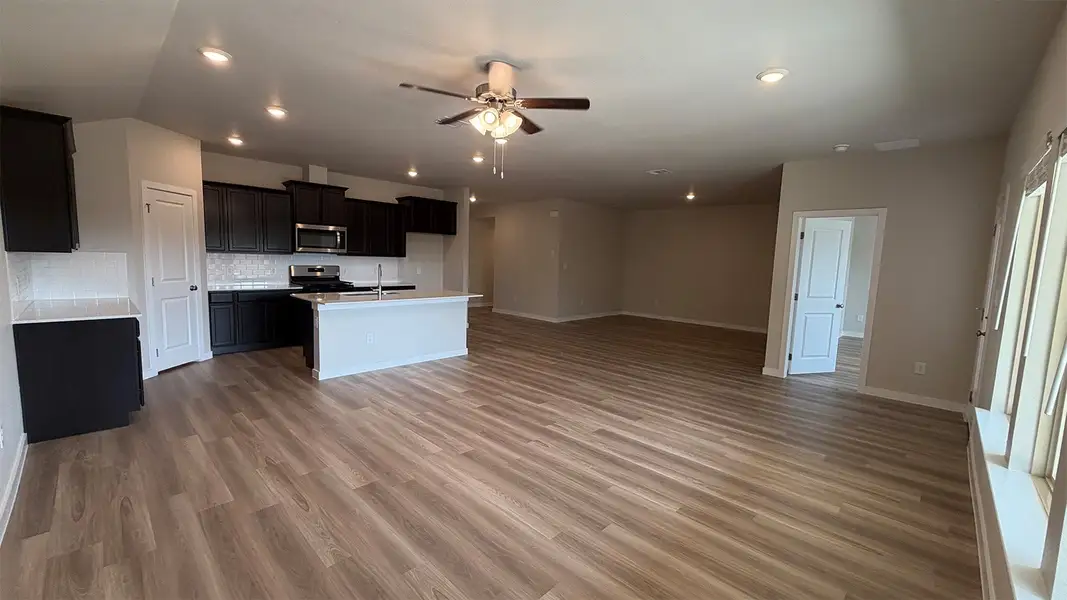 Spacious, unfurnished interior of a new home in The Lakes Northwest, Corpus Christi (Image 12). Spacious, unfurnished interior of a new home in The Lakes Northwest, Corpus Christi (Image 12).