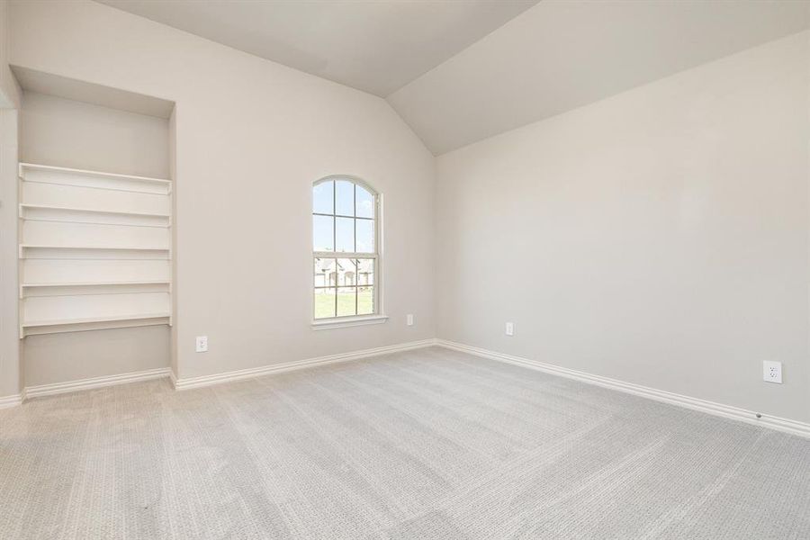 Spacious, unfurnished interior of a new home in , Waxahachie (Image 30).