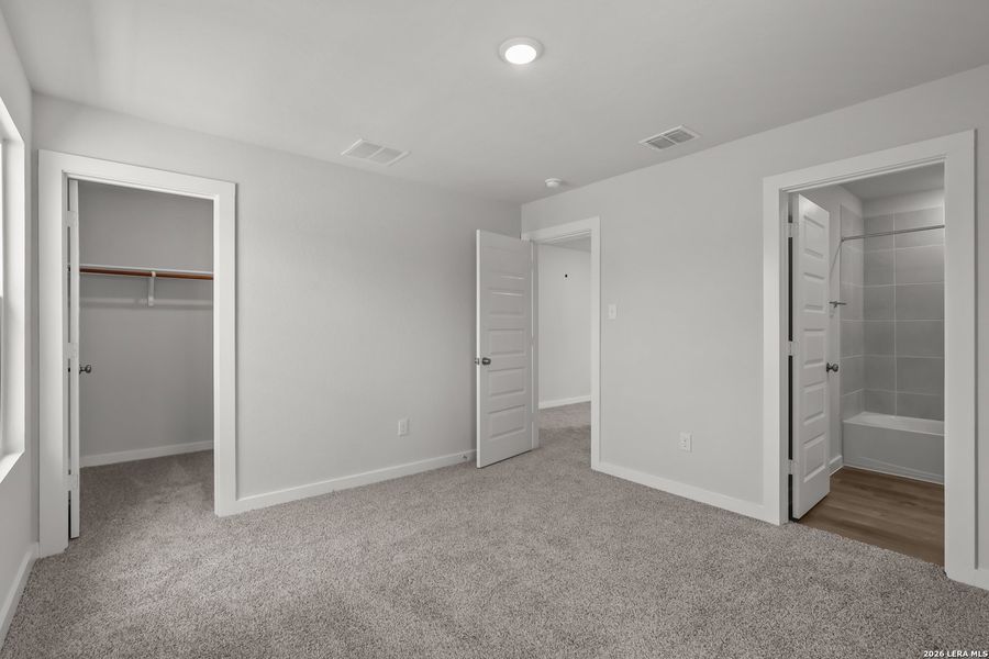 Spacious, unfurnished interior of a new home in Spring Creek, San Antonio (Image 32). Spacious, unfurnished interior of a new home in Spring Creek, San Antonio (Image 32).