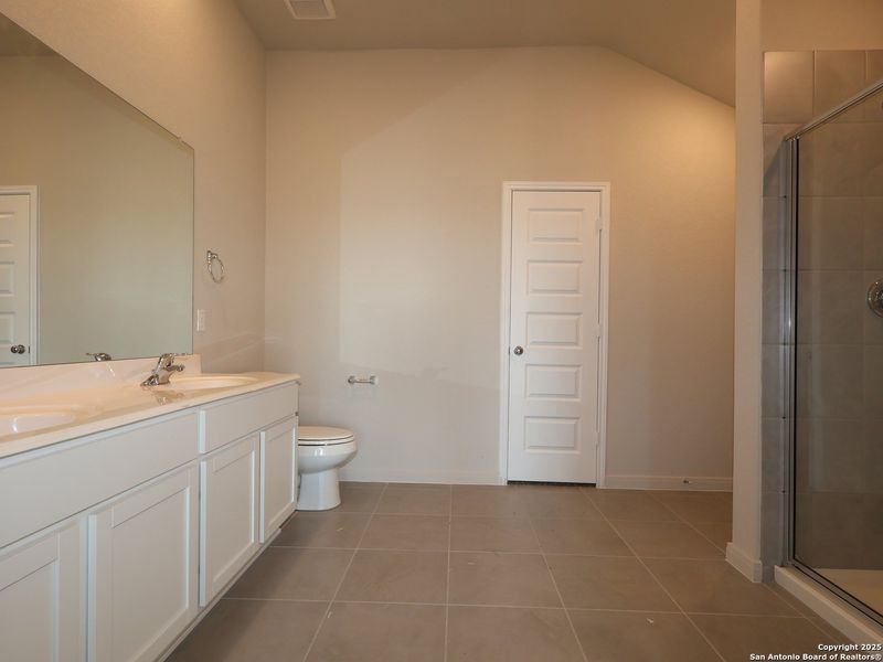 Furnished interior view inside a new home in Paloma Park, Converse (Image 12). Furnished interior view inside a new home in Paloma Park, Converse (Image 12).