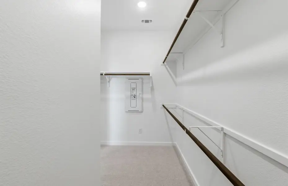 Spacious, unfurnished interior of a new home in Kuempel Farms, Pflugerville (Image 42).