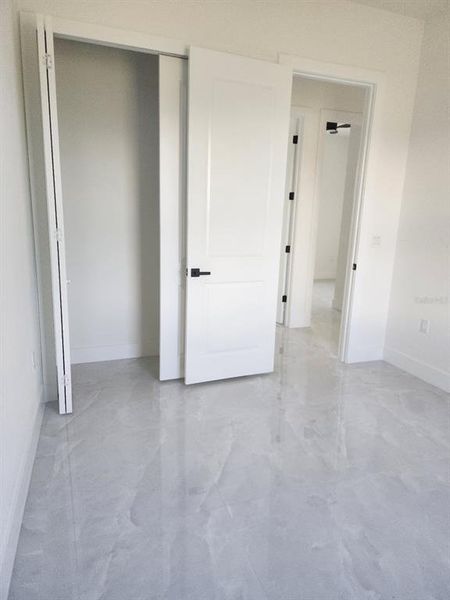 Spacious, unfurnished interior of a new home in , Lehigh Acres (Image 10).