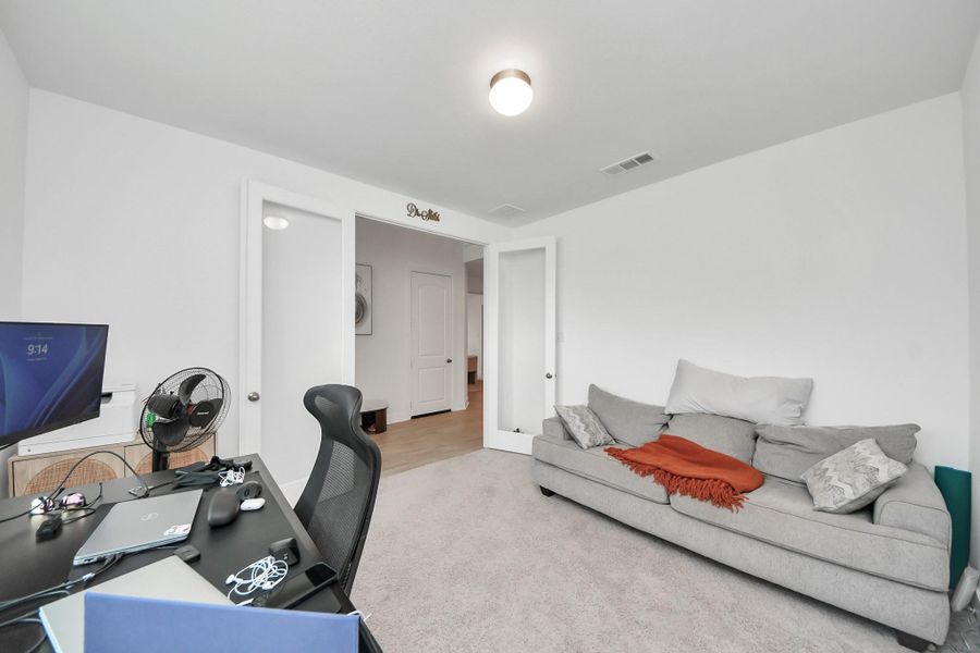 Furnished interior view inside a new home in Candela, Richmond (Image 8).