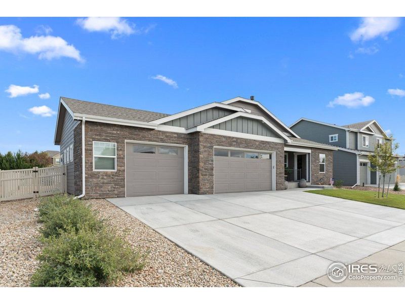 Extra Deep and Oversized 3-Car Garage Extra Deep and Oversized 3-Car Garage