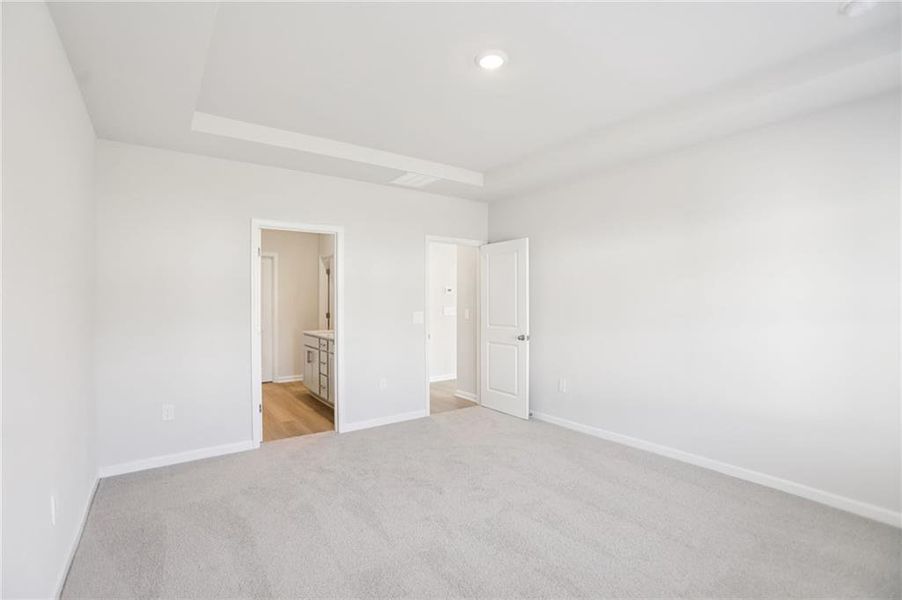 Spacious, unfurnished interior of a new home in Westmont Preserve, Powder Springs (Image 28).