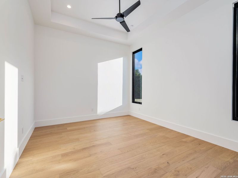 Spacious, unfurnished interior of a new home in , San Antonio (Image 55).
