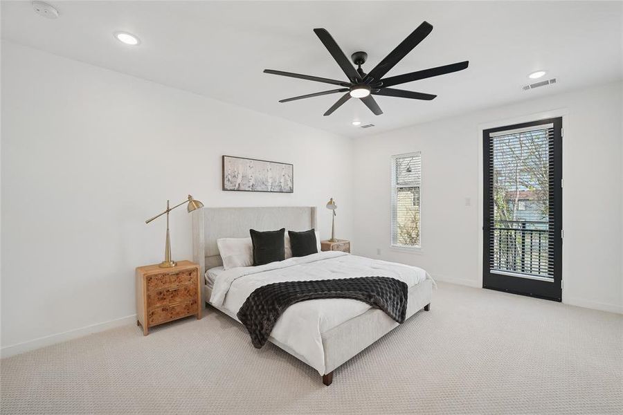 Furnished interior view inside a new home in , Dallas (Image 17). Furnished interior view inside a new home in , Dallas (Image 17).