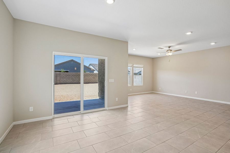 Maricopa, AZ New Home.  - Slide 5