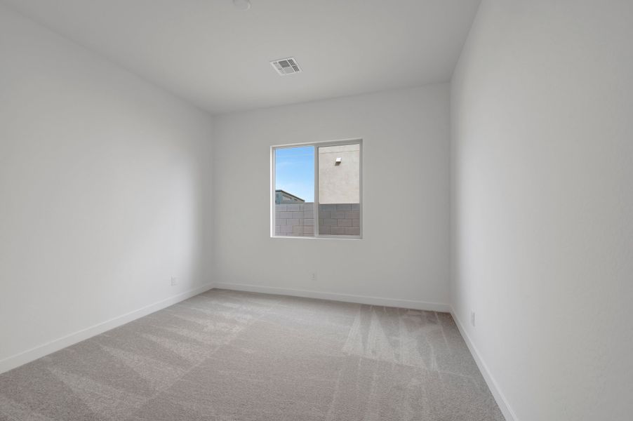 Spacious, unfurnished interior of a new home in Soleo, San Tan Valley (Image 33).