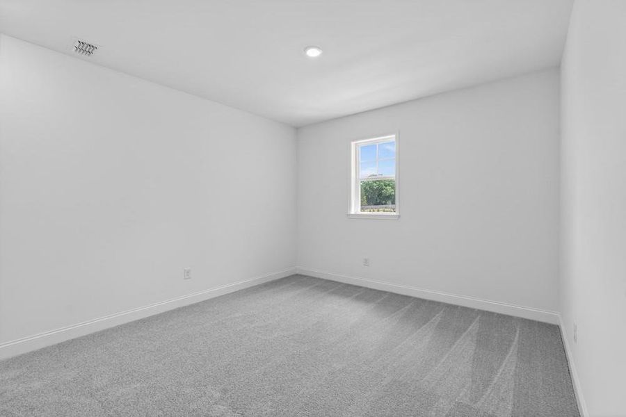 Spacious, unfurnished interior of a new home in Nichols Farm, Dacula (Image 43).