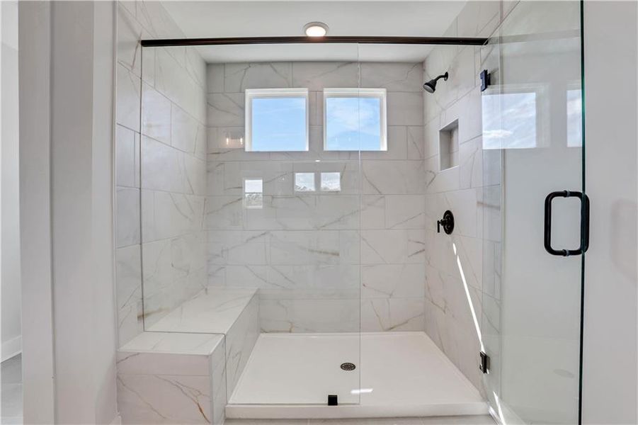 Spacious, unfurnished interior of a new home in Cambridge, Flowery Branch (Image 28). Spacious, unfurnished interior of a new home in Cambridge, Flowery Branch (Image 28).