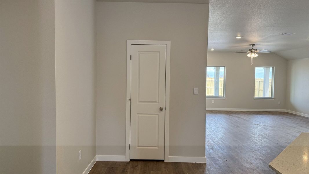 Spacious, unfurnished interior of a new home in London Towne, Corpus Christi (Image 10). Spacious, unfurnished interior of a new home in London Towne, Corpus Christi (Image 10).