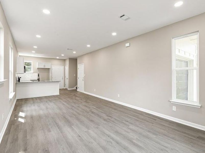 Spacious, unfurnished interior of a new home in , Rome (Image 20).