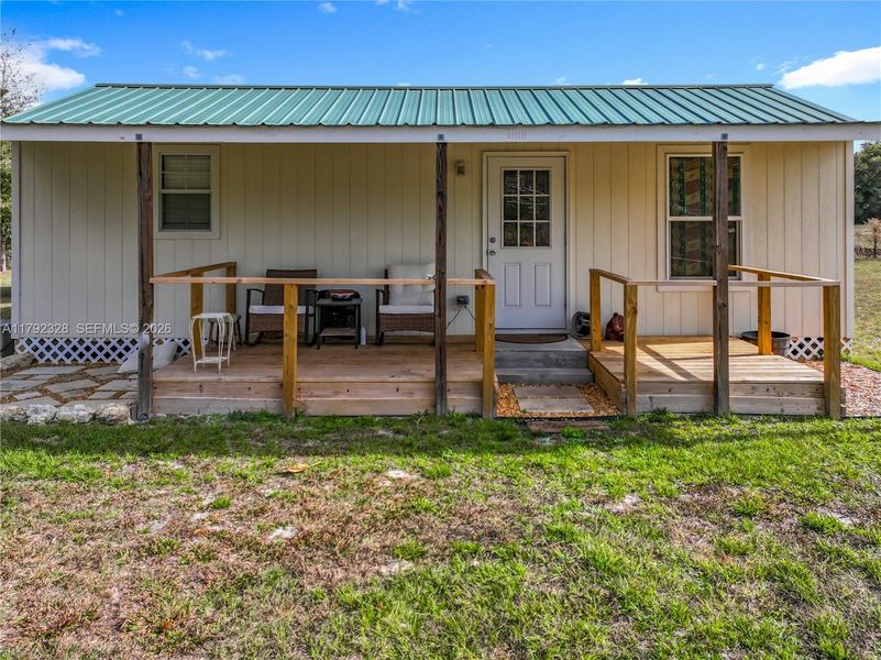 Exterior details and patio area of a home in , Gainesville (Image 39).