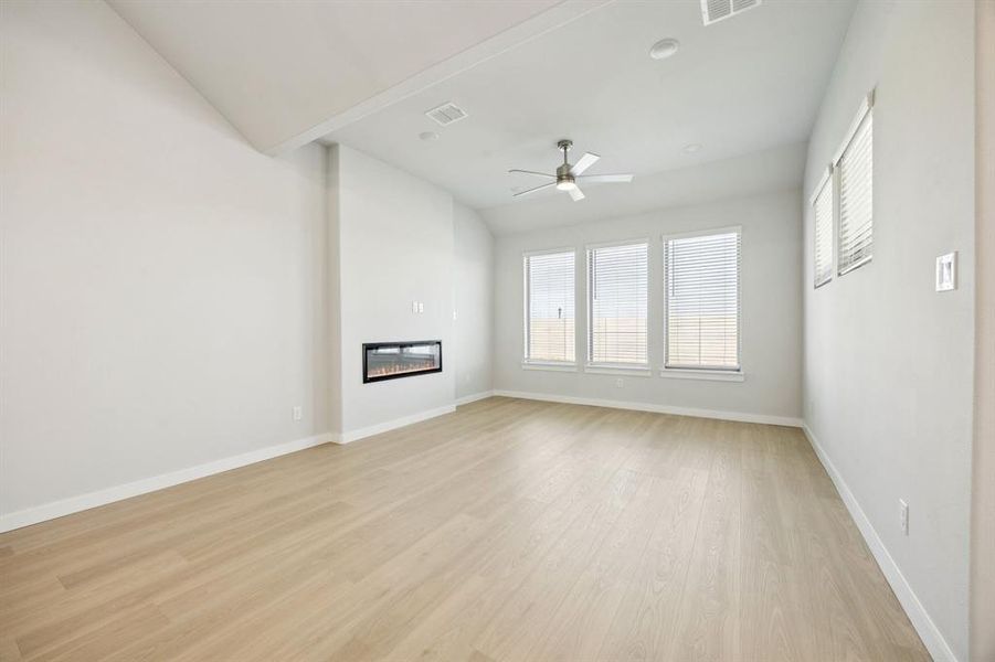 Spacious, unfurnished interior of a new home in Ventana, Fort Worth (Image 20). Spacious, unfurnished interior of a new home in Ventana, Fort Worth (Image 20).
