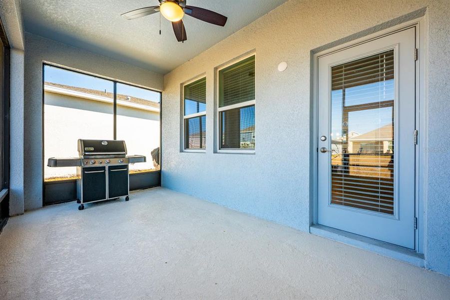 Exterior details and patio area of a home in Tohoqua, Kissimmee (Image 3).