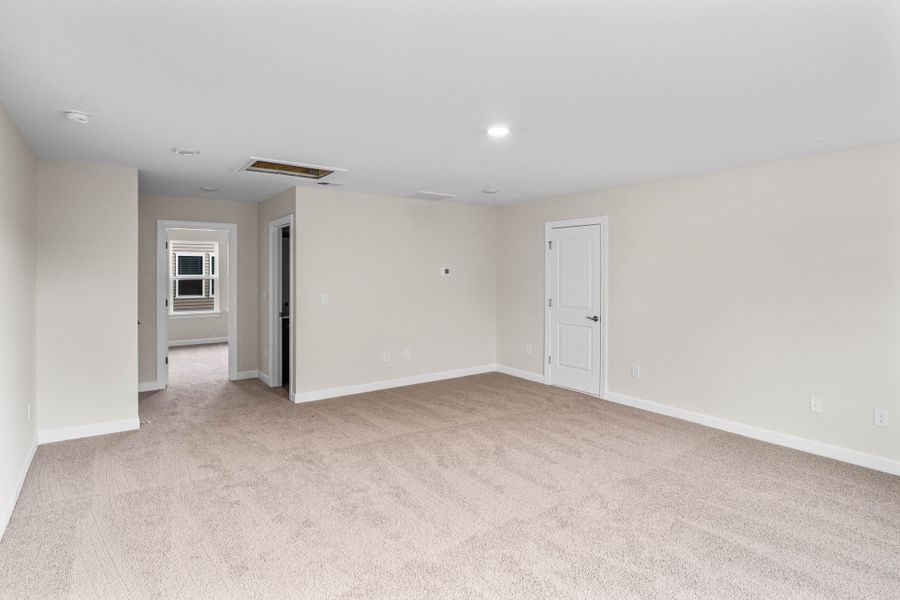 Spacious, unfurnished interior of a new home in Bridgewater - Shorehaven Village, Little River (Image 25).
