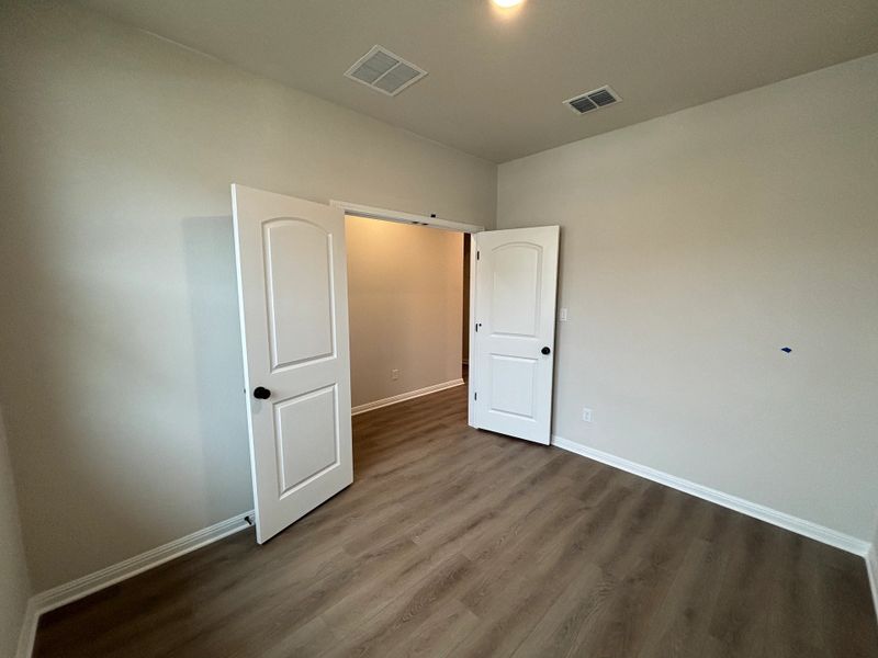 Spacious, unfurnished interior of a new home in Cannon Ranch 45s, Dripping Springs (Image 15).