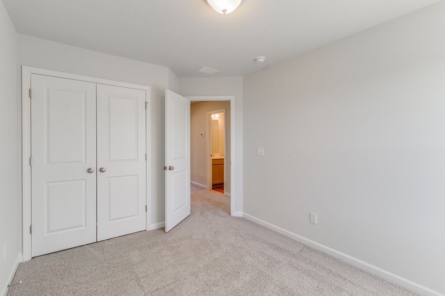 Spacious, unfurnished interior of a new home in Haynes Park, Columbia (Image 25).