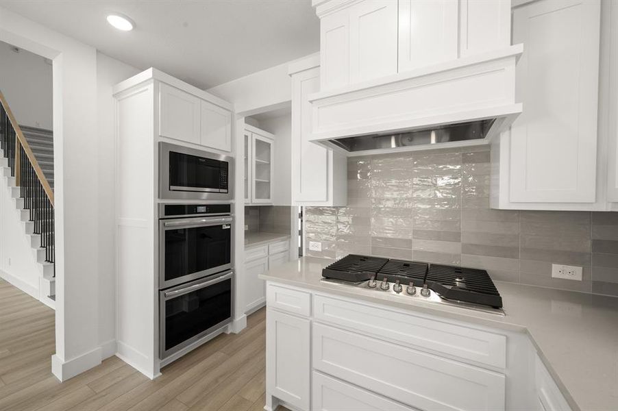 3714 Milwaukee- Kitchen-4