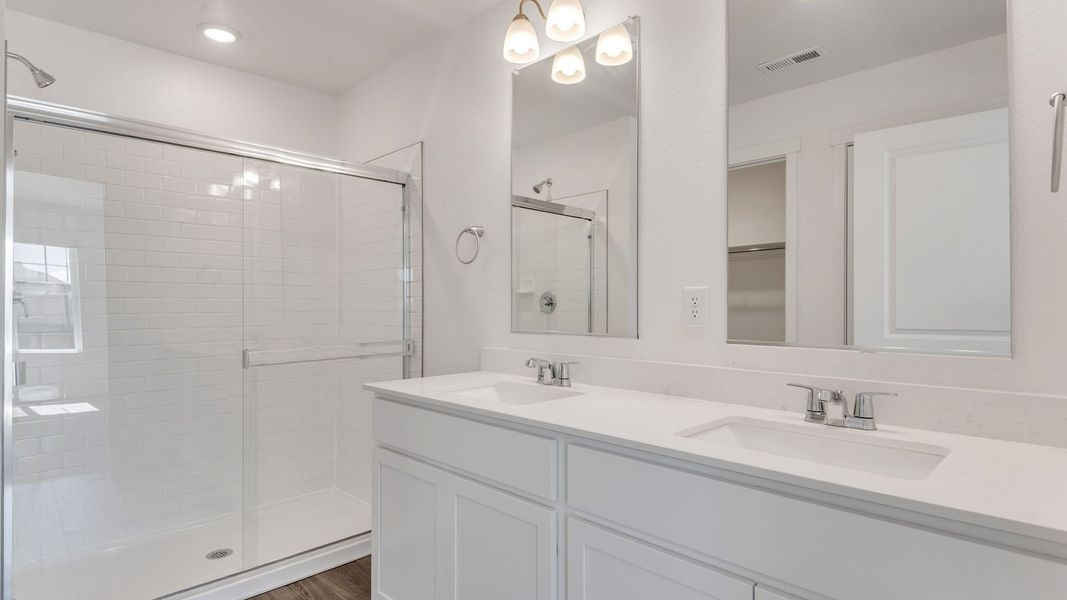 Furnished interior view inside a new home in Settlers Crossing, Commerce City (Image 8).