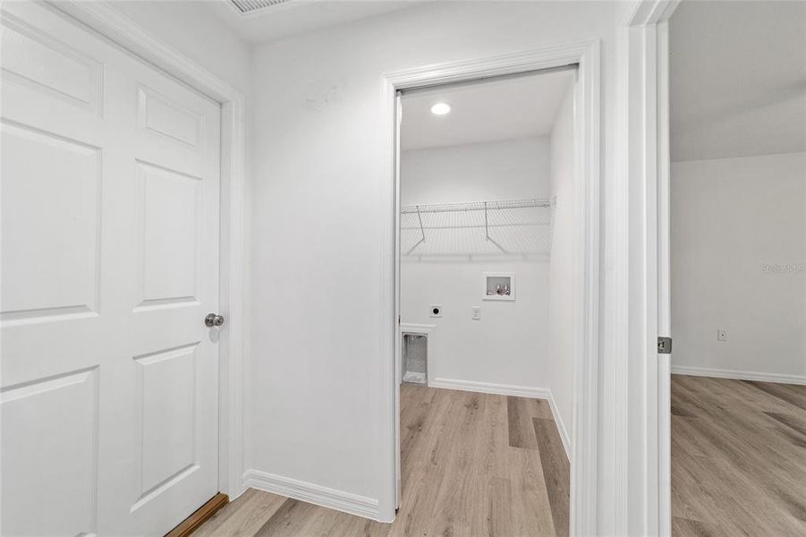 Spacious, unfurnished interior of a new home in , Dunnellon (Image 47). Spacious, unfurnished interior of a new home in , Dunnellon (Image 47).