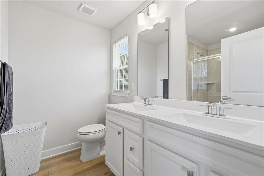 Furnished interior view inside a new home in , Calhoun (Image 17).