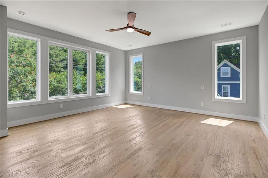 Spacious, unfurnished interior of a new home in , Atlanta (Image 58).