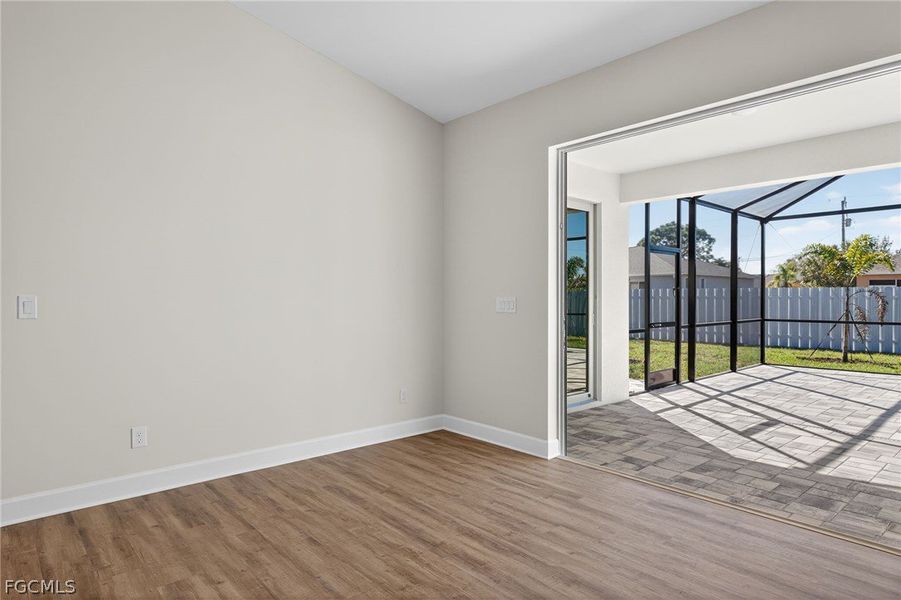 Spacious, unfurnished interior of a new home in Cape Coral, Cape Coral (Image 14).
