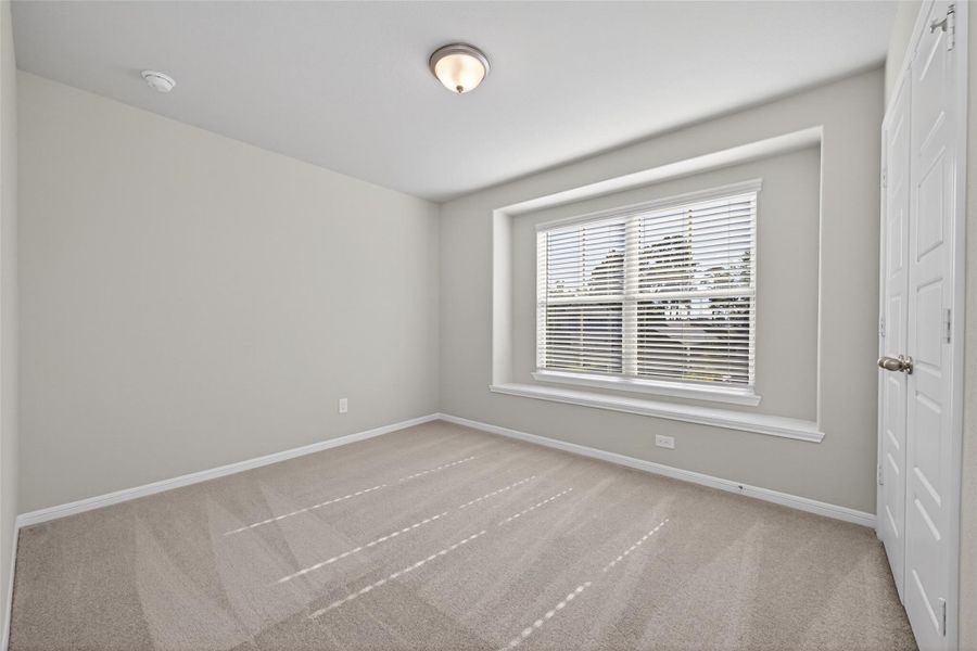 Spacious, unfurnished interior of a new home in Woodland Lakes, Huffman (Image 28).