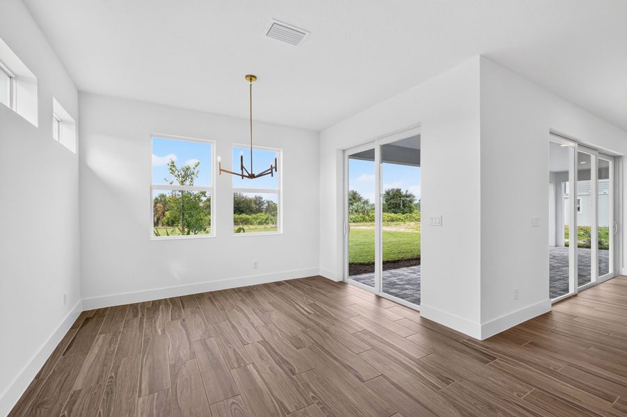 Representative unfurnished interior of a home built from the Jupiter by William Ryan Homes in Tamarack at Two Rivers, Zephyrhills (Image 16).