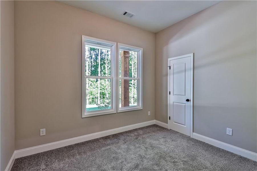 Spacious, unfurnished interior of a new home in , Temple (Image 11).