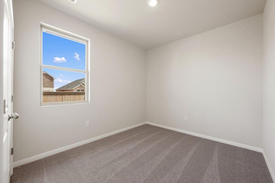 Photos are representative images and renderings for illustrative purposes only. Actual structural options and design images of the home may vary.