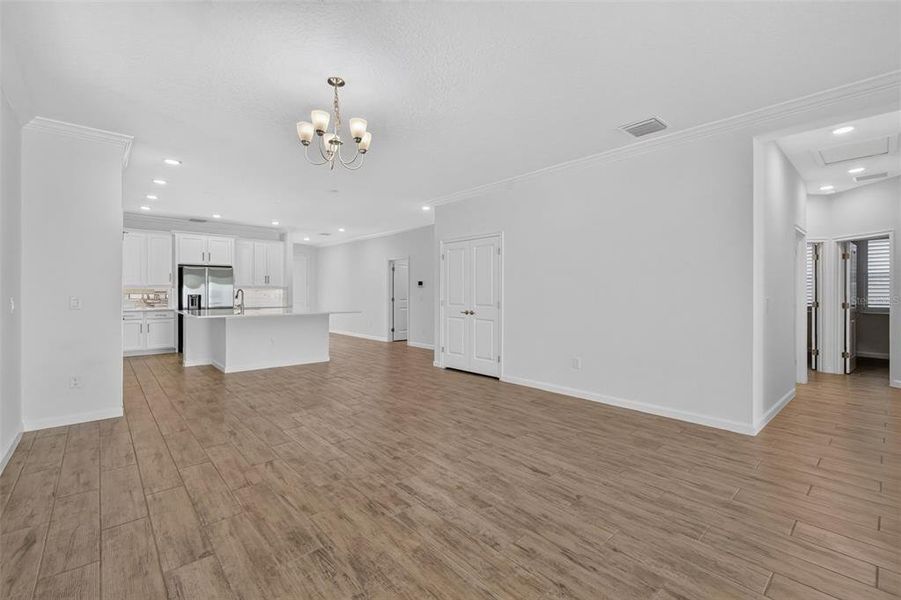 Spacious, unfurnished interior of a new home in , Mount Dora (Image 19).