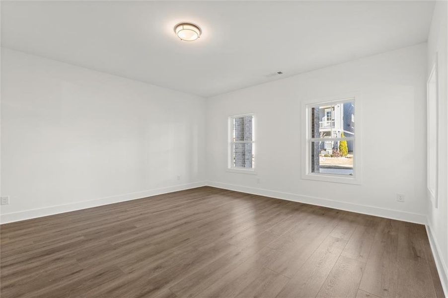 Spacious, unfurnished interior of a new home in , Atlanta (Image 29).