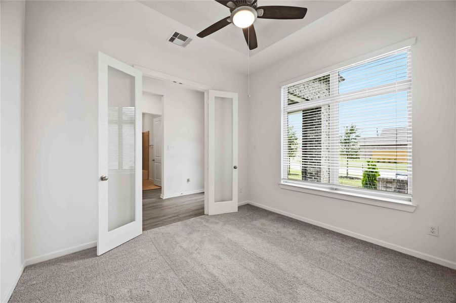 Spacious, unfurnished interior of a new home in Canterra Creek 60', Rosharon (Image 26). Spacious, unfurnished interior of a new home in Canterra Creek 60', Rosharon (Image 26).